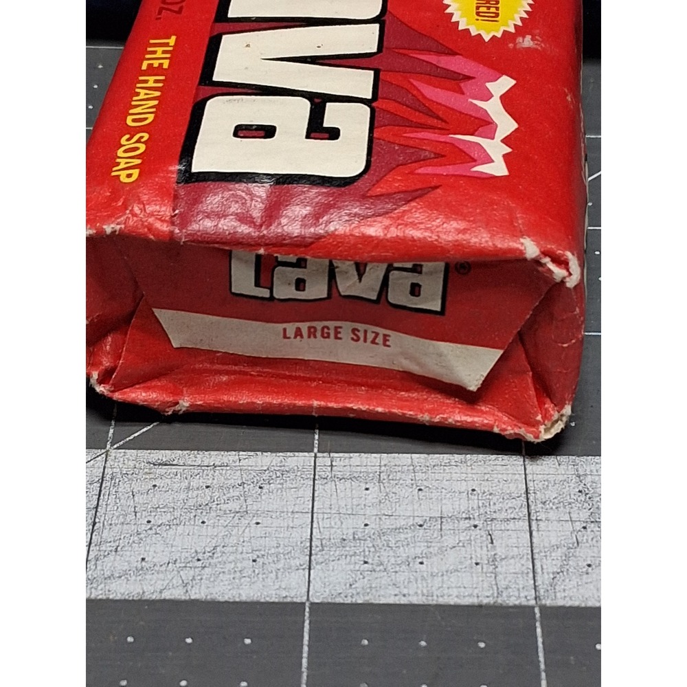 Lava Hand Soap Red Vintage Large Size 5 75 oz Pumice Powered Bar Soap P and G - Picture 8 of 9