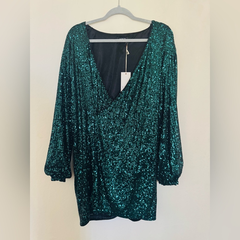 NWT VICI Right with You Sequin Wrap Mini Dress Sz Small - Picture 5 of 10