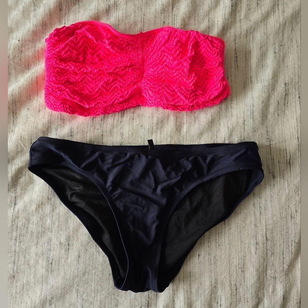 Urban Outfitters Out From Under Seamless Zigzag Shirred Tube Bikini Set