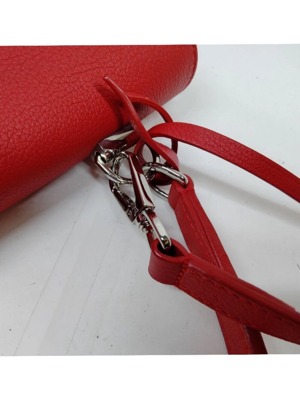 Authentic Louis Vuitton Lockme II Red Leather LV Satchel Crossbody Shoulder Bag - Picture 6 of 16