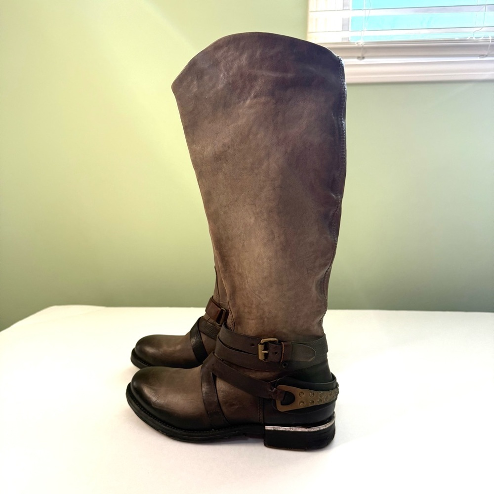 Free People A.S. 98 Air step boho leather boots riding moto woman 7.5  biker