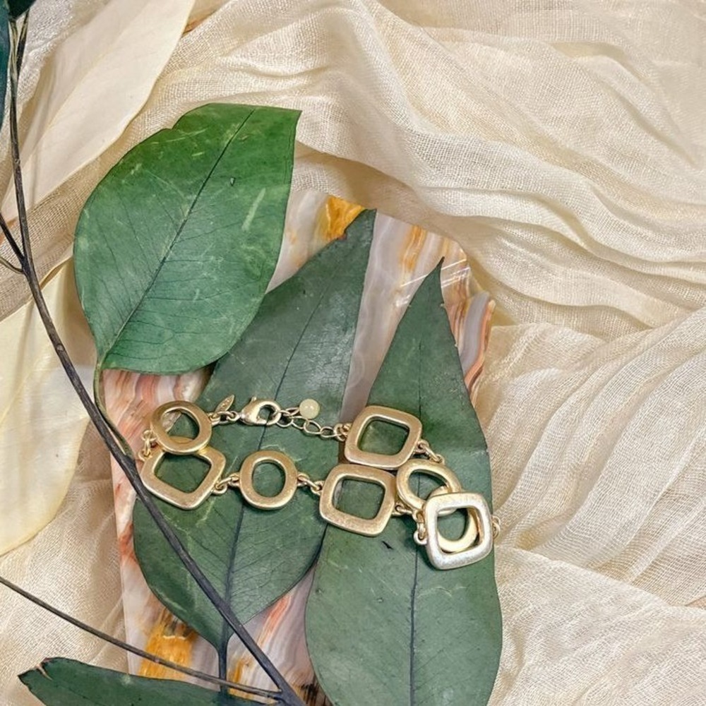 Gold tone‎ Geometric Bracelet - Picture 2 of 2