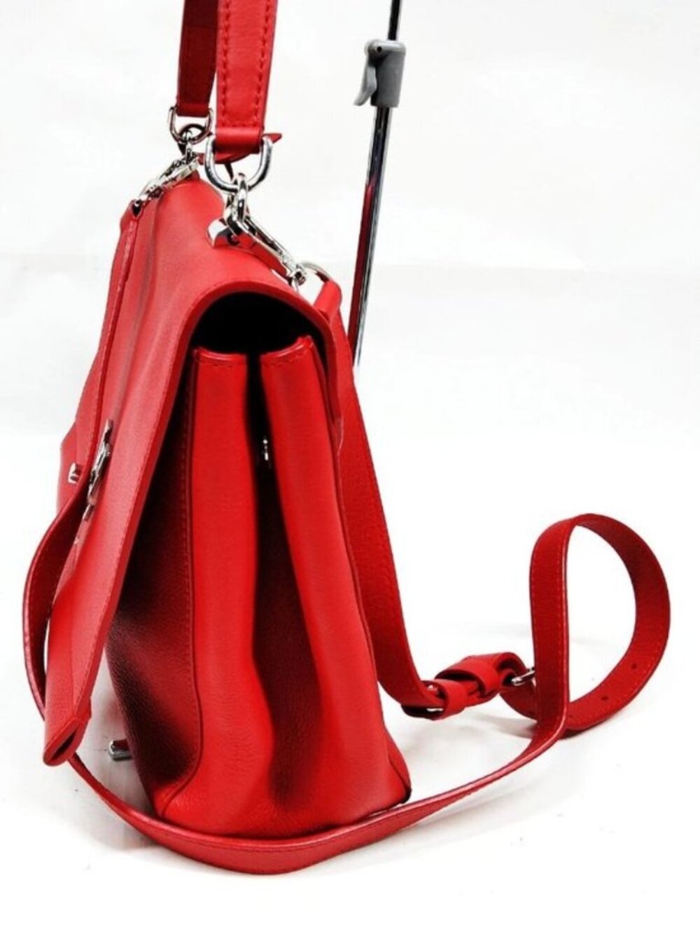 Authentic Louis Vuitton Lockme II Red Leather LV Satchel Crossbody Shoulder Bag - Picture 4 of 16