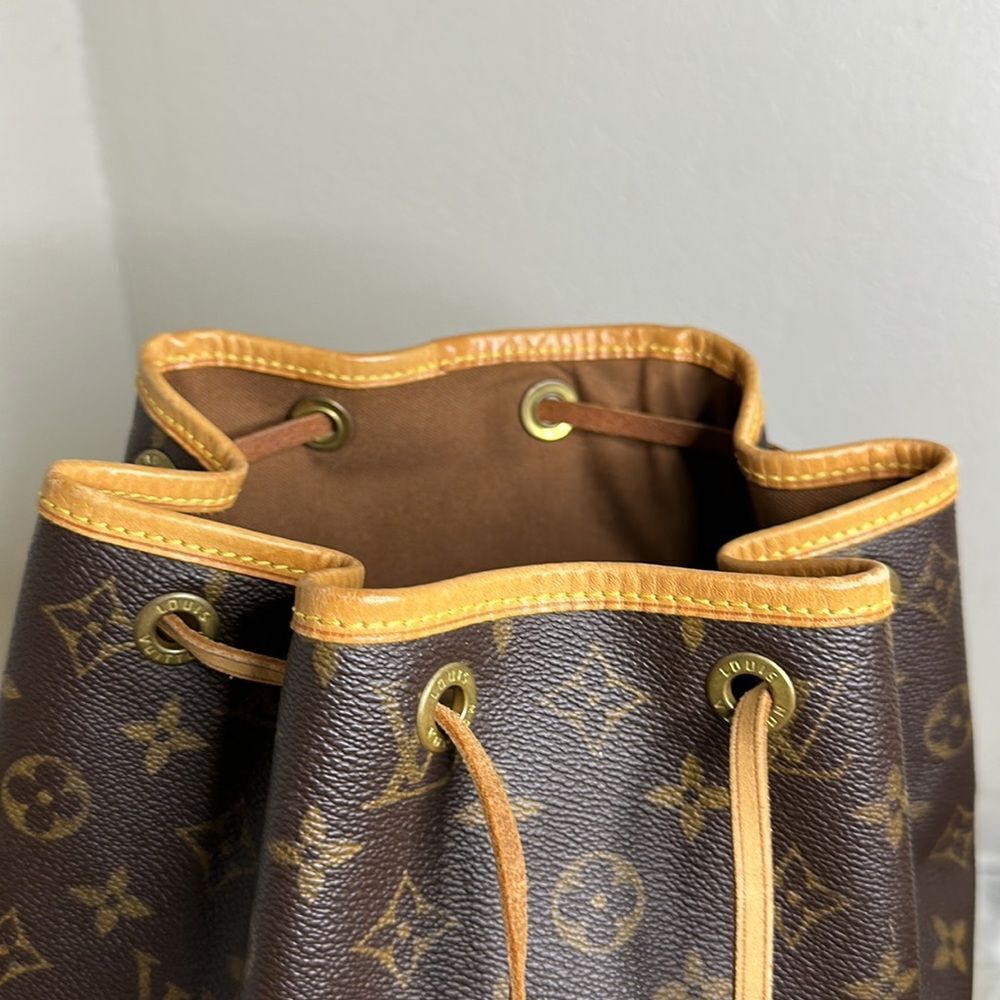 💯 Authentic Louis Vuitton Monogram Backpack 🍀 - Picture 12 of 16
