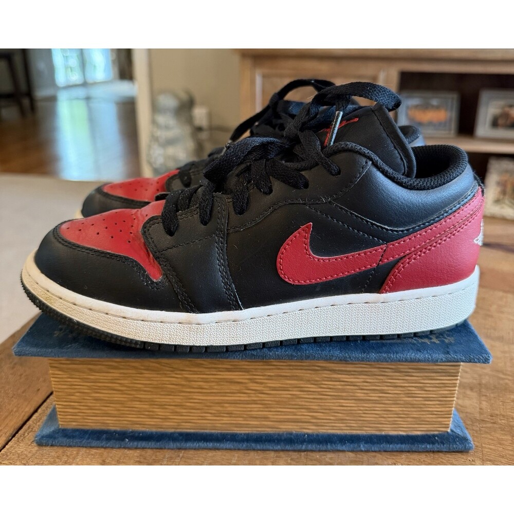 Size GS 4.5Y - Air Jordan 1 Low Reverse Bred Youth 553560 606 - Picture 6 of 10