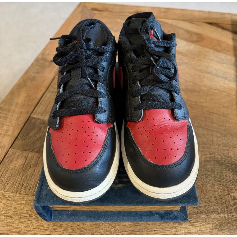 Size GS 4.5Y - Air Jordan 1 Low Reverse Bred Youth 553560 606 - Picture 9 of 10