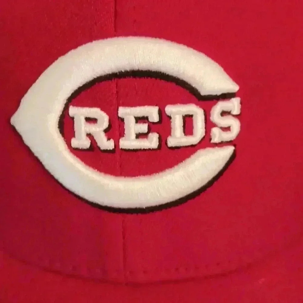 Cincinnati Reds baseball cap by Nike - Picture 2 of 4