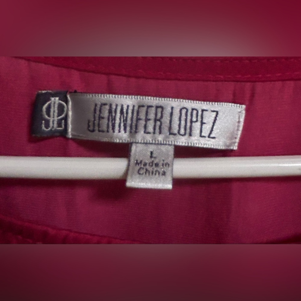Jennifer Lopez Vibrant Pink Apparel - Picture 3 of 4