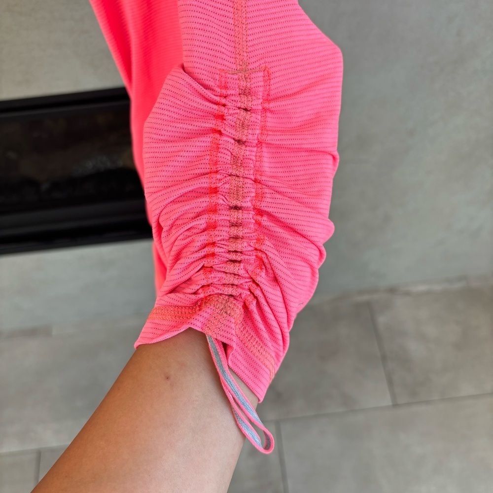 Lululemon Run Tie and Fly Tank, Size 4 - Picture 10 of 15