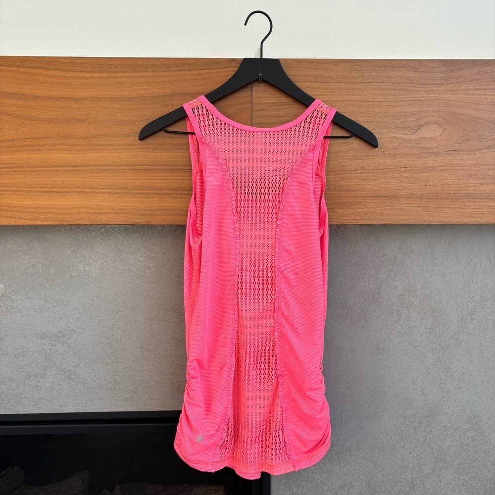 Lululemon Run Tie and Fly Tank, Size 4 - Picture 15 of 15