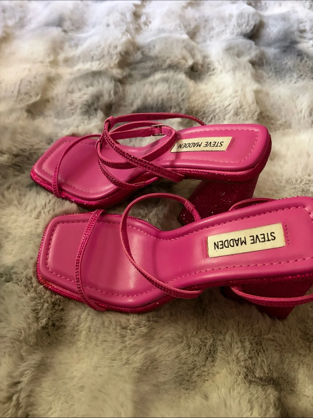 Steve Madden Hot Pink Strappy Block Heels🩷✨ - Picture 2 of 5