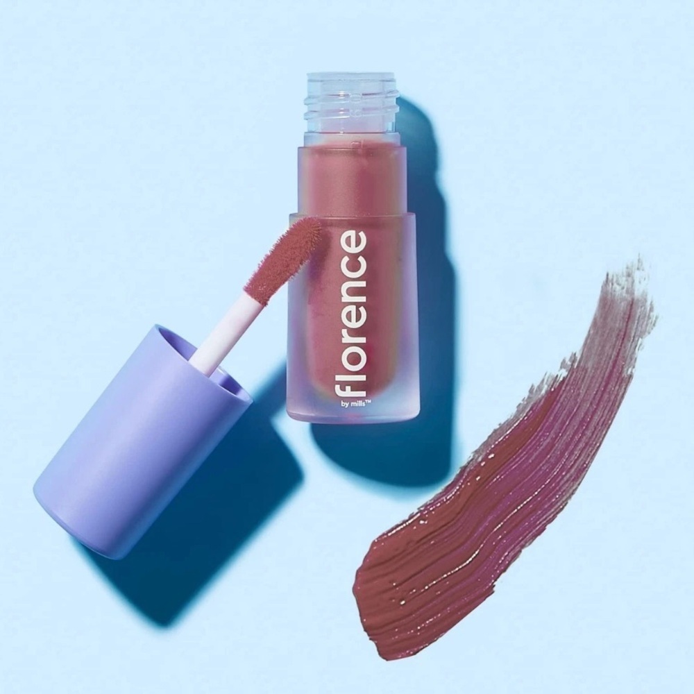 Florence By Mills Vibe Check Be A VIP Velvet Liquid Lipstick - Picture 3 of 4