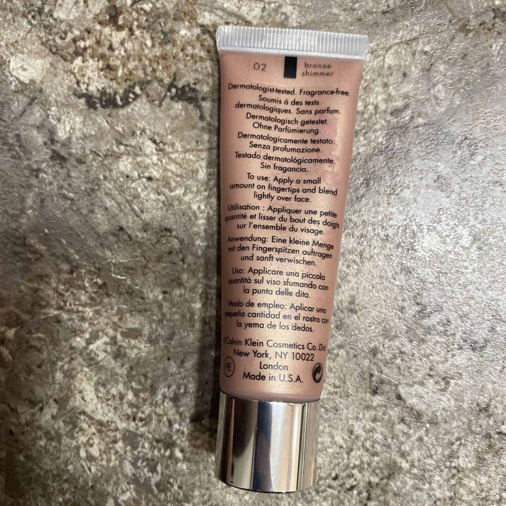 Calvin Klein Highlighter‎ 02 Bronze Shimmer New In Box Very Rare - Picture 3 of 5