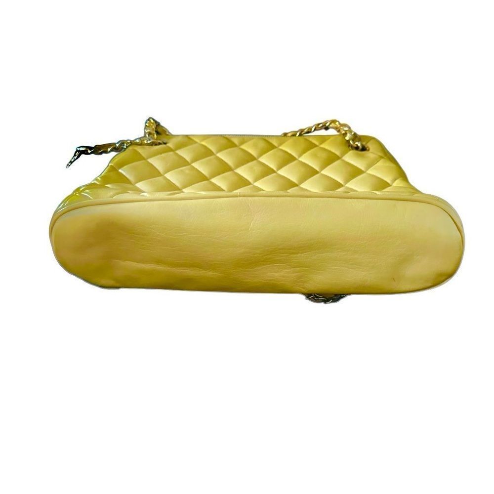 CHANEL Yellow Quilted Shoulder Bag with Chain Strap - Picture 15 of 16