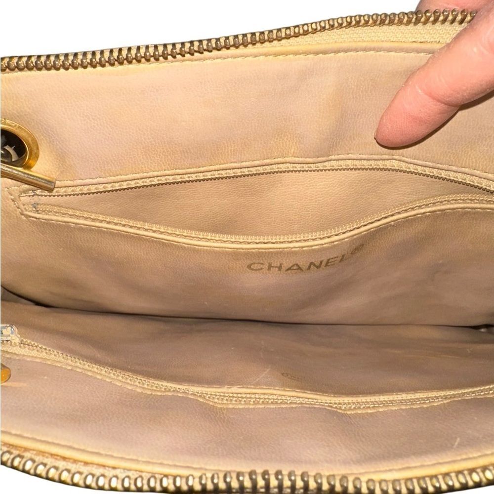 CHANEL Yellow Quilted Shoulder Bag with Chain Strap - Picture 9 of 16