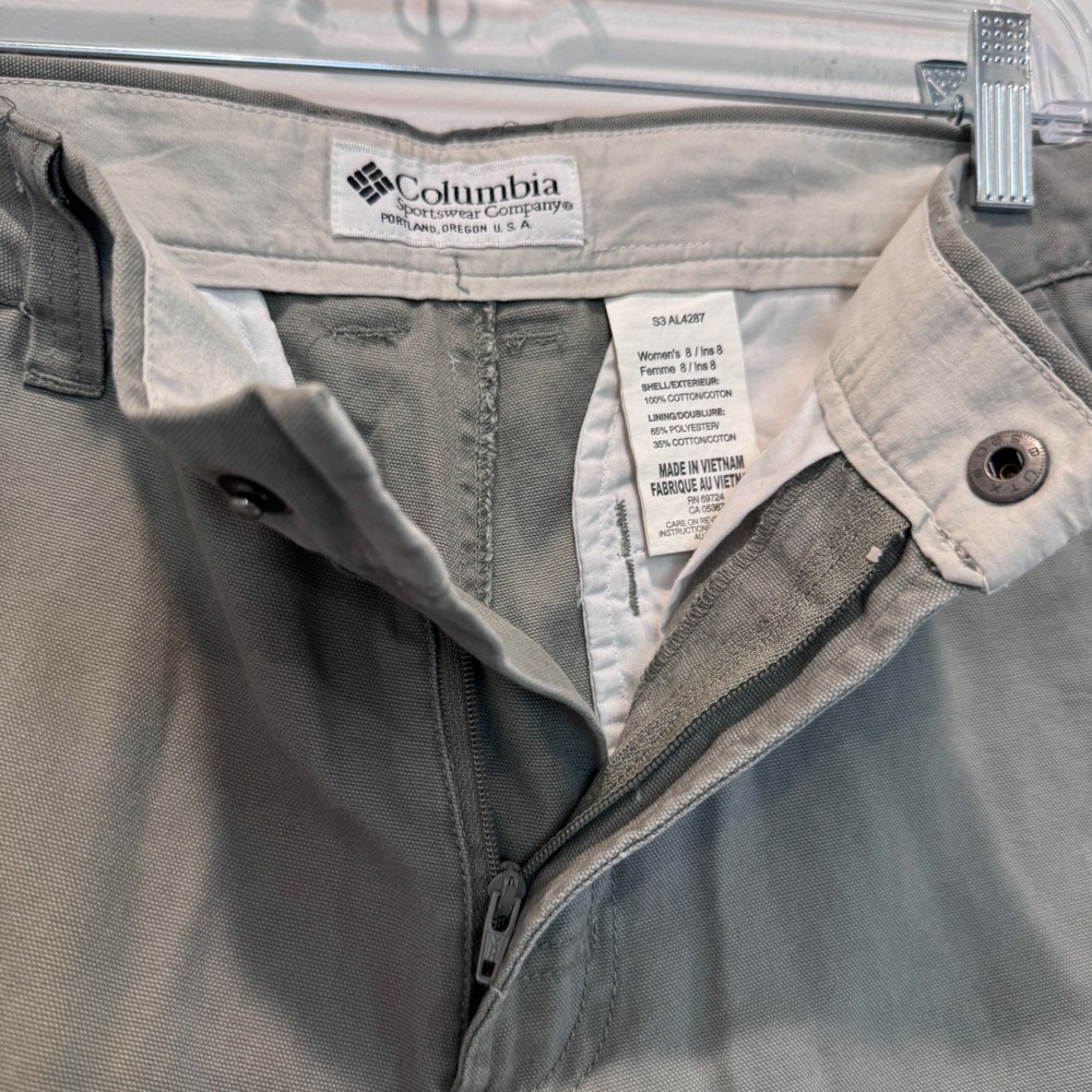 Columbia Women's Shorts Size 8 Outdoor Hiking Cargo Casual Walking Khaki Green - Picture 4 of 9