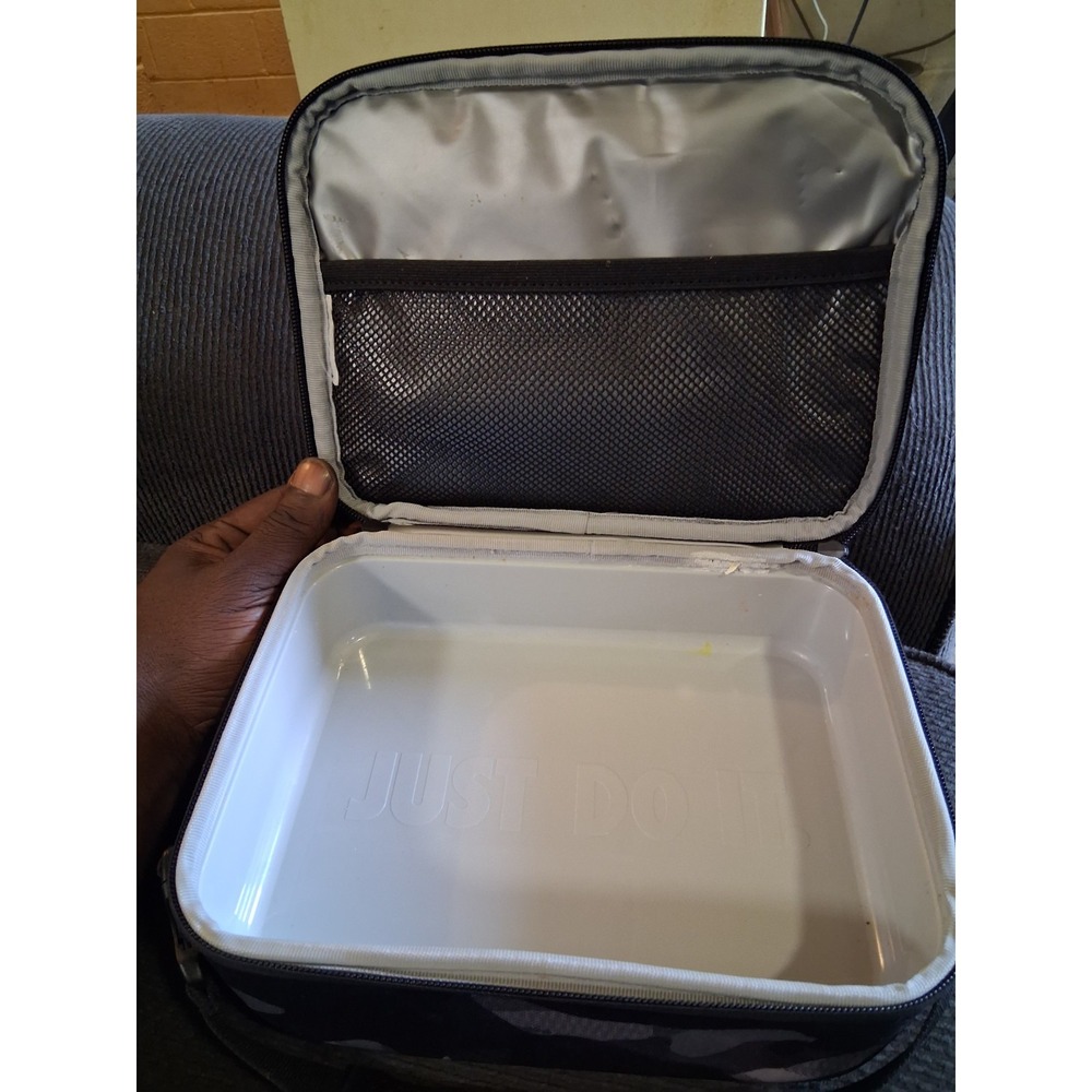 Nike Boy's Futura Fuel Pack Lunch Box Insulated Hard Shell Camo School - Picture 4 of 6