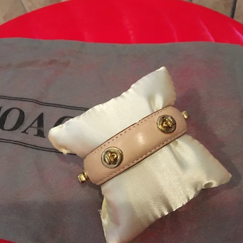 Coach Turn Key Leather Bracelet - Picture 4 of 8