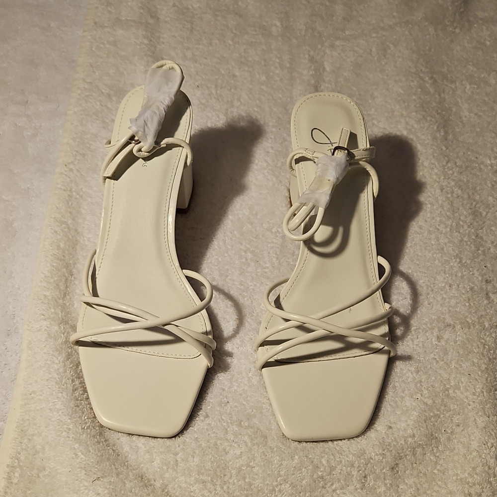 J. Adams Ivory Synthetic Strappy Block Heel Sandals Buckle Women's Size 7