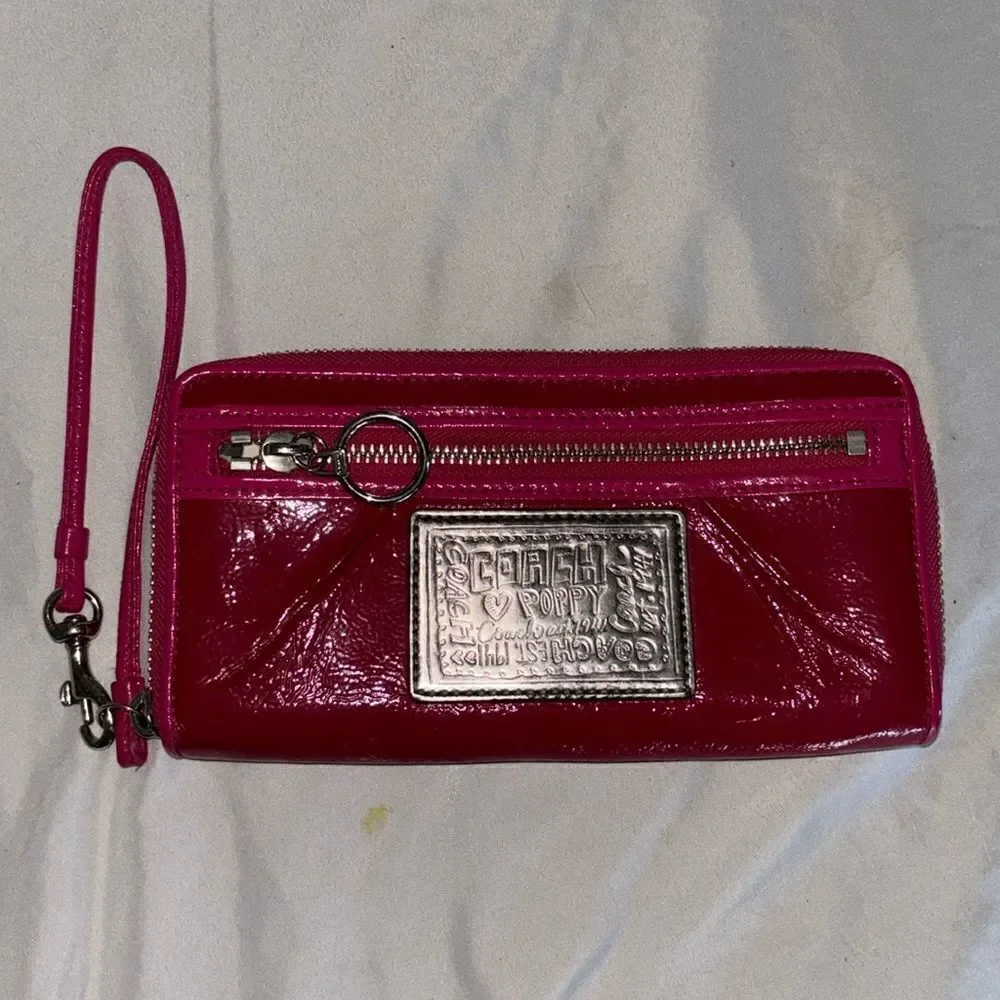 COACH Poppy Collection deep fuchsia wristlet - Picture 1 of 5