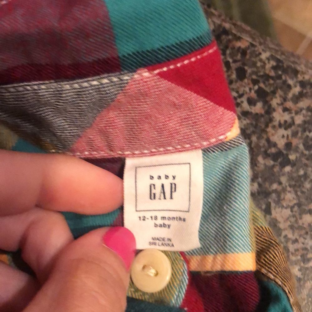 Old Navy and Gap Outfit size 12-18 Months - Picture 3 of 4