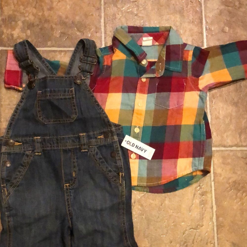 Old Navy and Gap Outfit size 12-18 Months - Picture 2 of 4