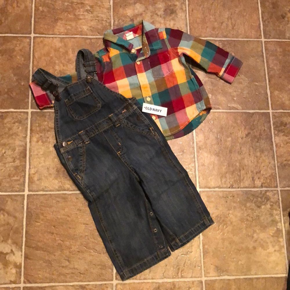Old Navy and Gap Outfit size 12-18 Months
