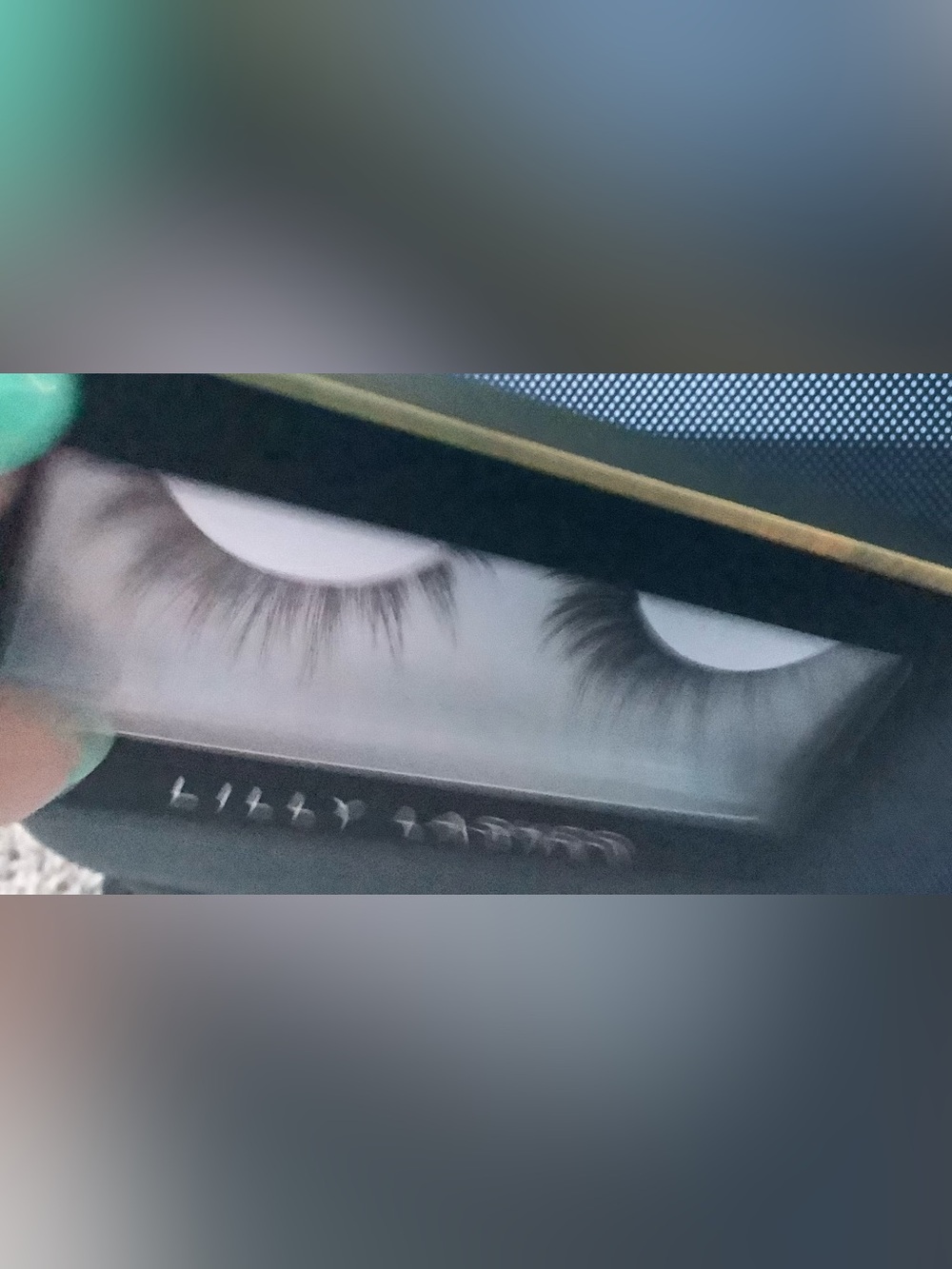 Lilly Lashes False Eyelash Pair in Black - Women Makeup
