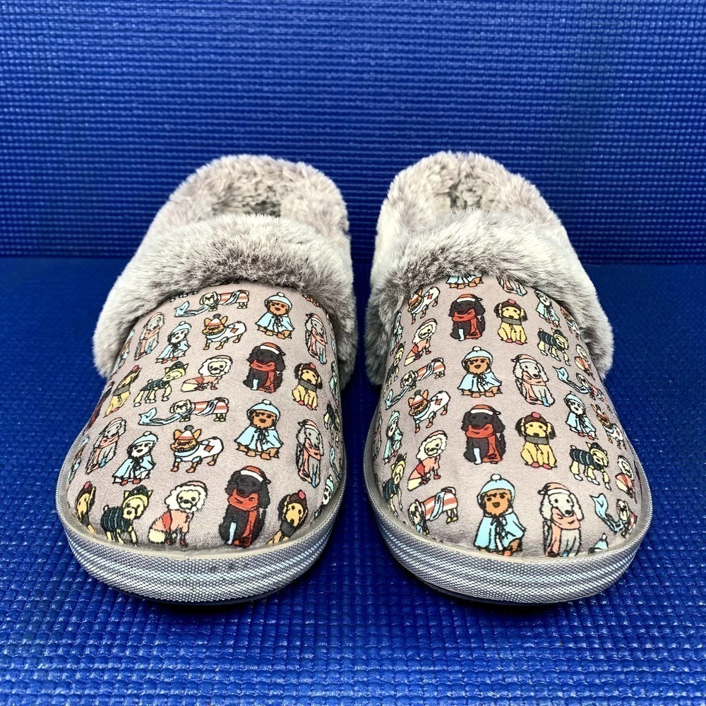 BOBS FROM SKECHERS Women`s Size 10 Grey Christmas Dogs Comfort Slippers Shoes - Picture 2 of 8