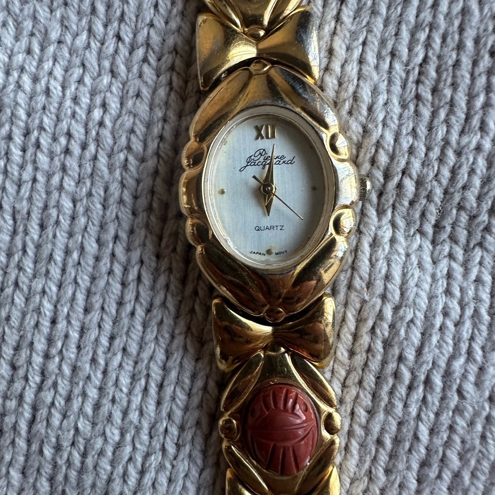 Vintage Gold Pierre Jacquard Watch - Picture 4 of 8