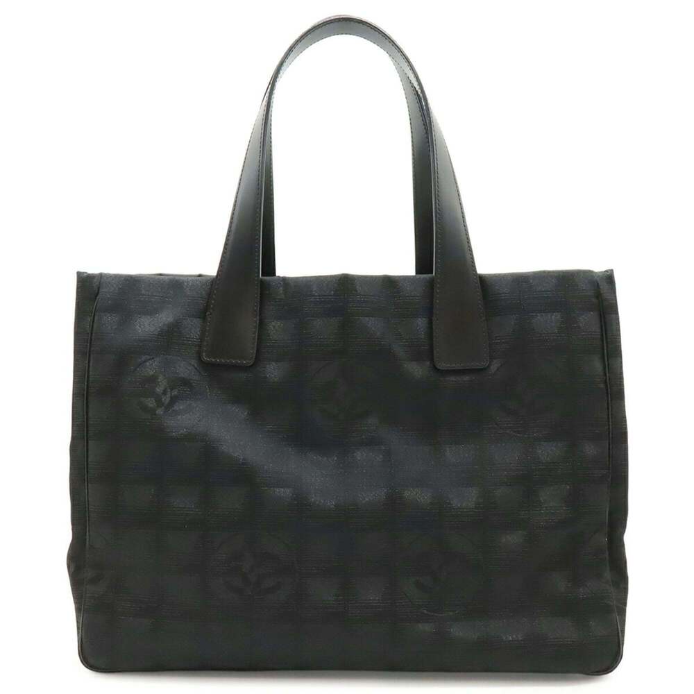 CHANEL Black Shoulder Bag