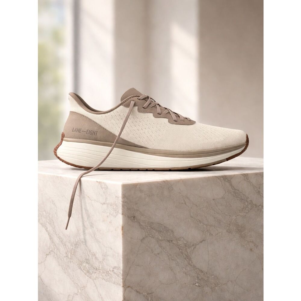 NWT Lane - Eight Unisex Relay Trainer Shoe - Tan/Cream - Women 8.5
