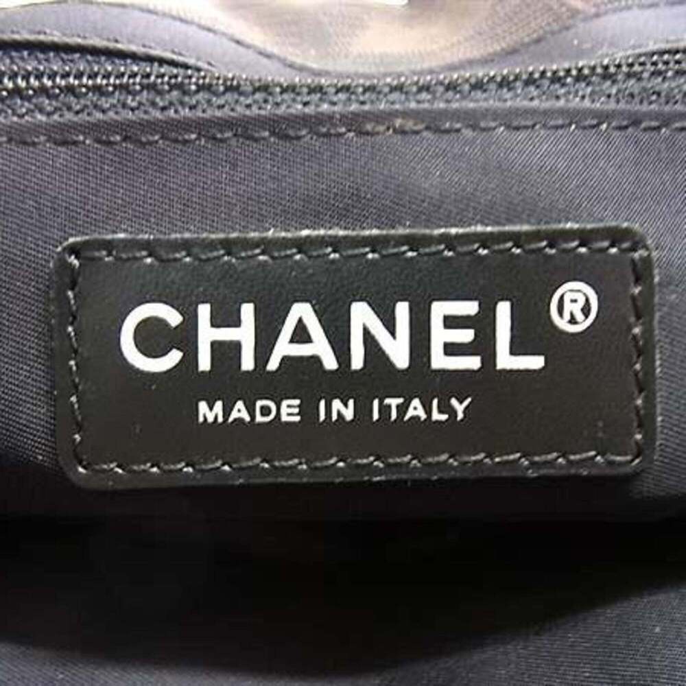 CHANEL Black Leather Tote Bag - Picture 6 of 7