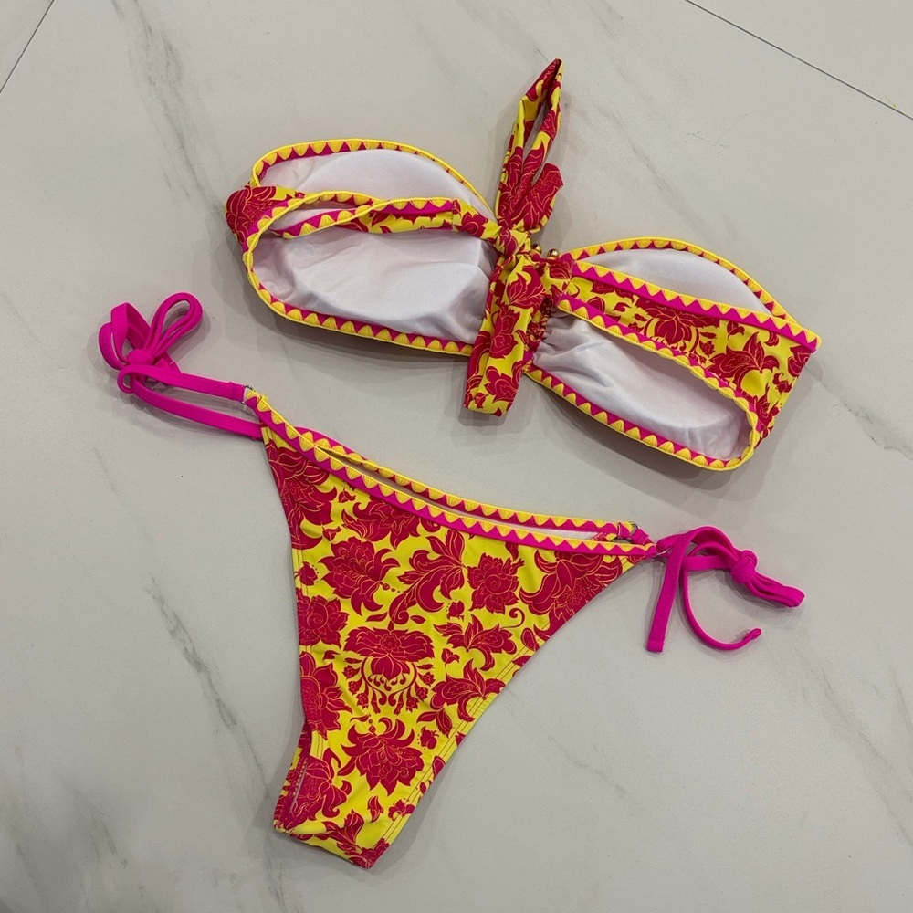 Vibrant Floral Strapless Bikini - Picture 6 of 8