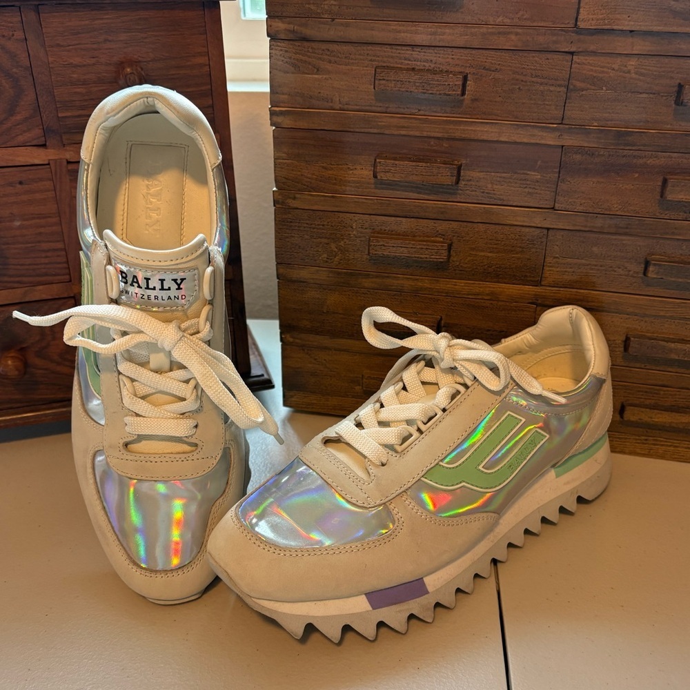 Bally iridescent Galaxy GAVINIA-M-SHARK Women Sneakers size 8.5