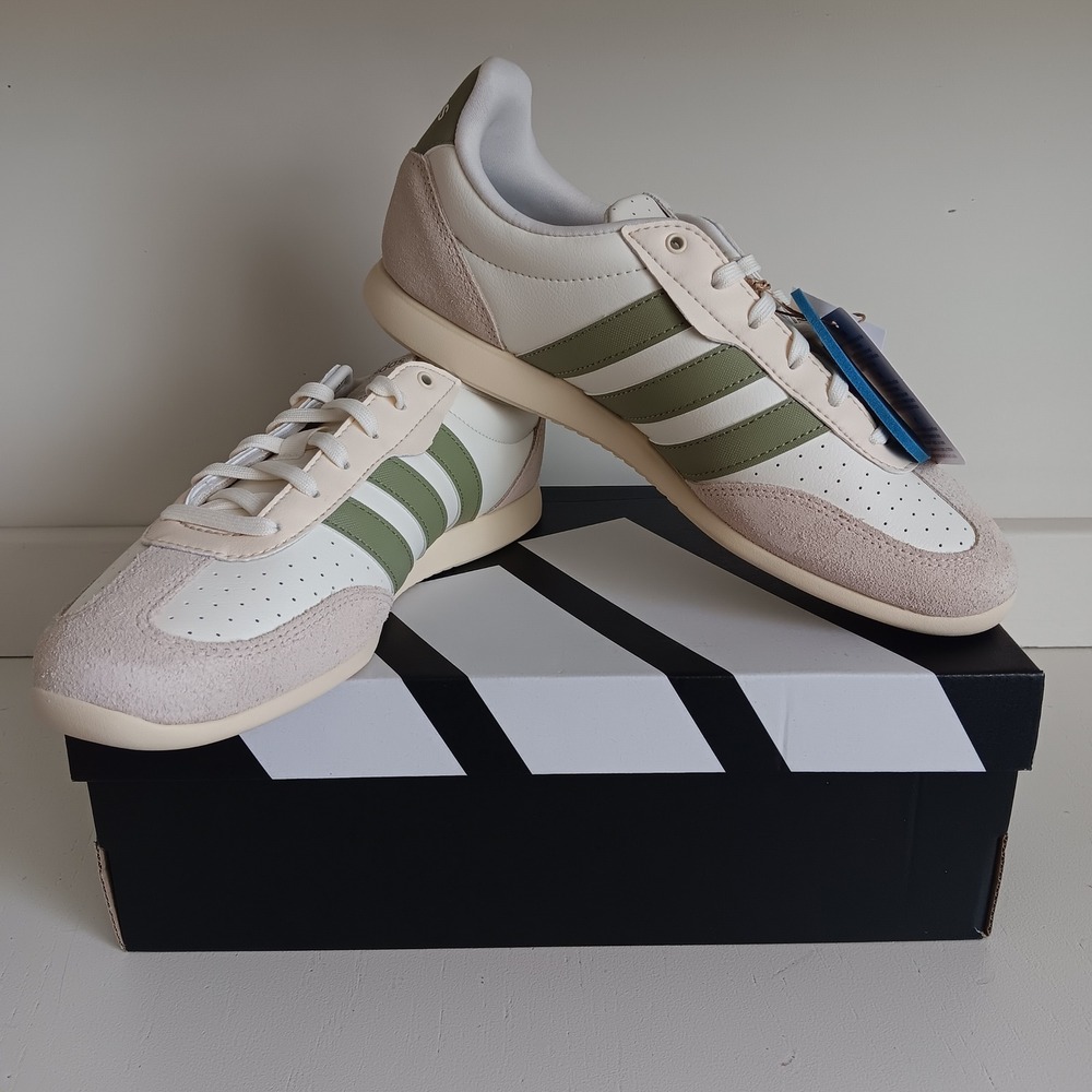 Adidas Barreda Lo Womens 8 Wonder White Olive NWT HQ7388  Low Top Leather/Suede