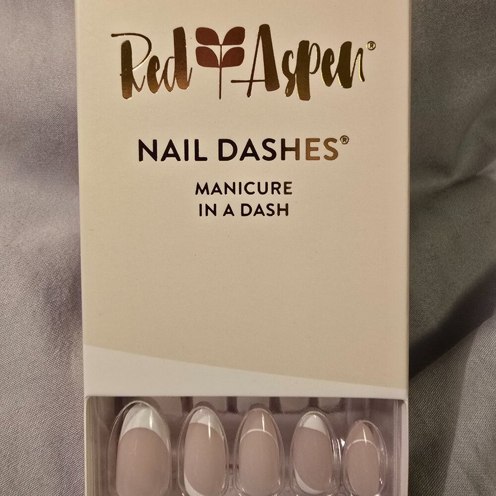 Red Aspen Nail Dashes ✨Nailed It Nachelle -‎ NIB