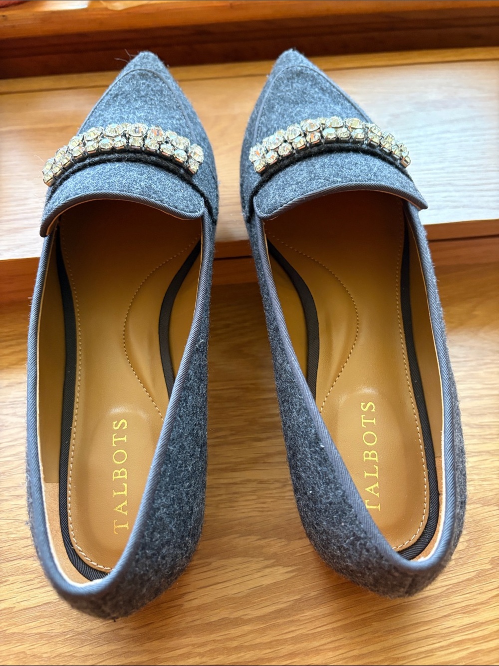 Talbots Charcoal Gray Pointed Toe Loafers with Crystal  NWOB 8.5 M - Picture 2 of 8
