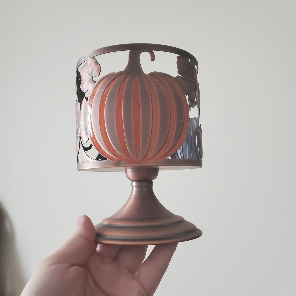 Bath & Body Works Pumpkin 3 Wick Candle Holder - Picture 2 of 6