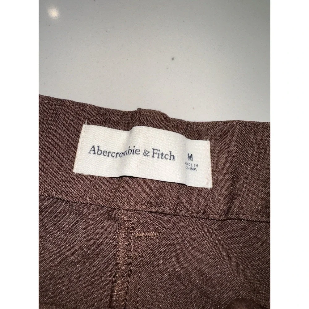 Abercrombie & Fitch Women's Size Medium Brown High Rise Tailored Pleated Shorts - Picture 3 of 5