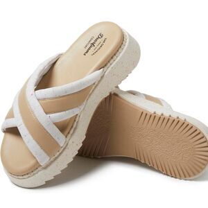 Dearfoams Tan and White Women's Sandals