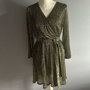 Simply Vera Vera Wang Knot Waist Metallic Dress!