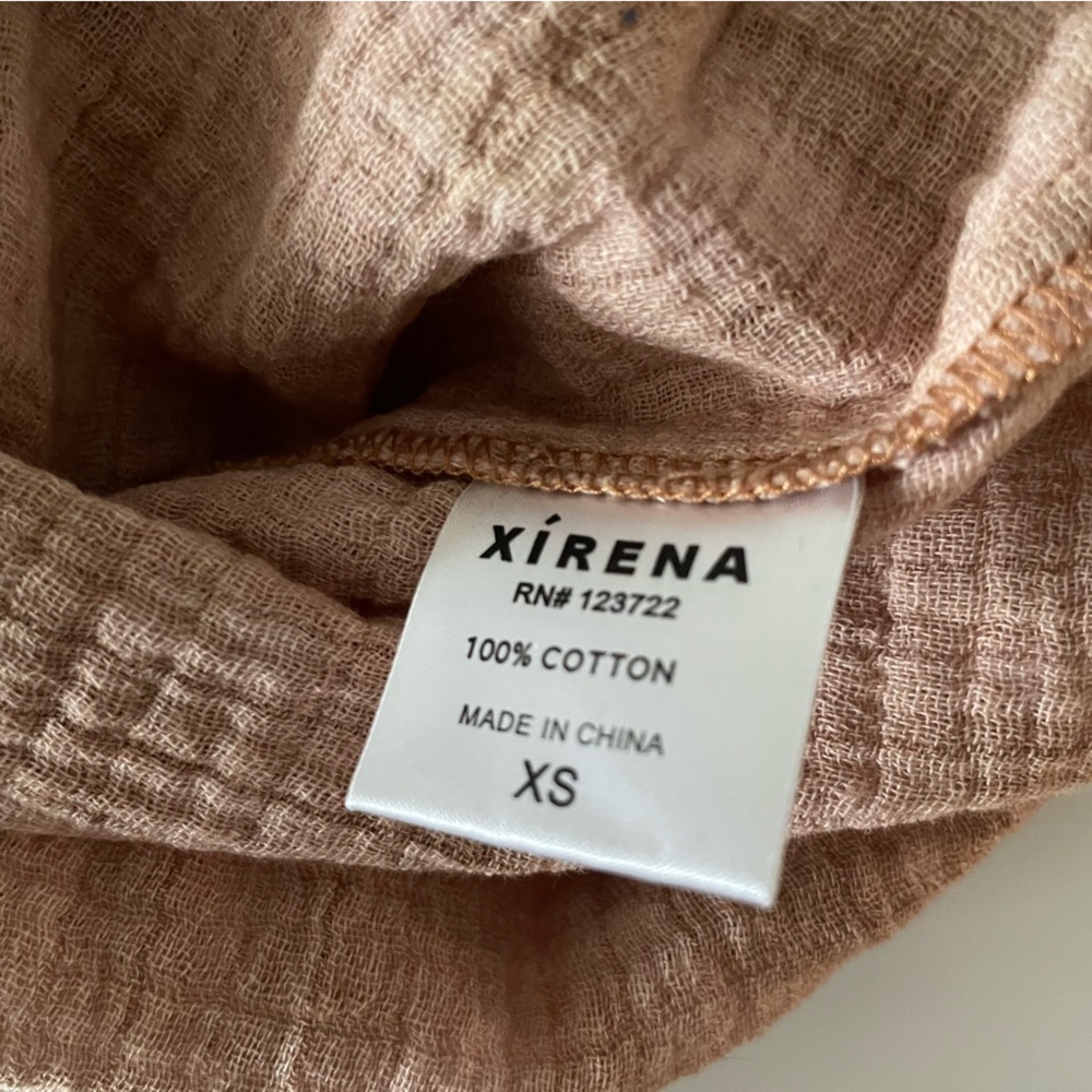 XiRENA Decker Top size XS NWT - Picture 8 of 13