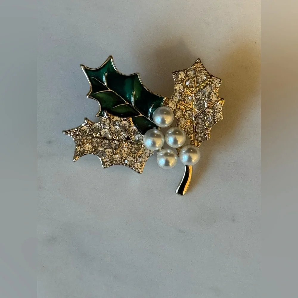 Anne Klein Holiday Brooch - Picture 1 of 2