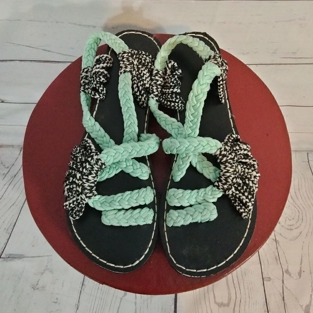 "No Brand" woman's cloth  sandals