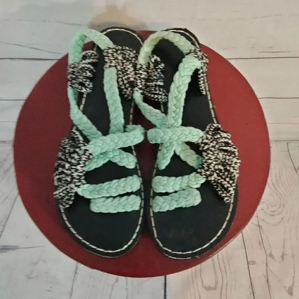 "No Brand" woman's cloth sandals - Picture 2 of 4