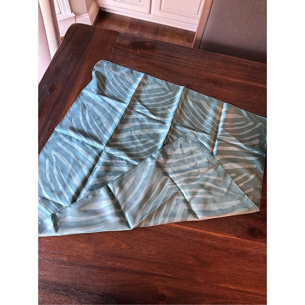 Coach teal zebra scarf - Picture 3 of 3