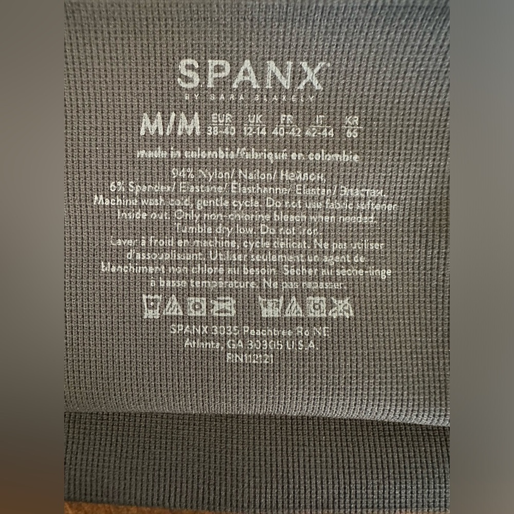 NWT SPANX Look At Me Now Camo Seamless Women’s Bike Shorts Size M - Picture 9 of 12