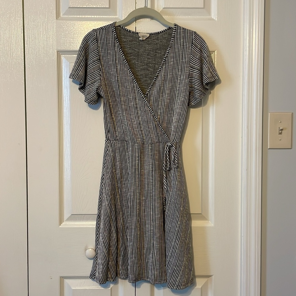 Caution To The Wind Dress - Picture 2 of 3