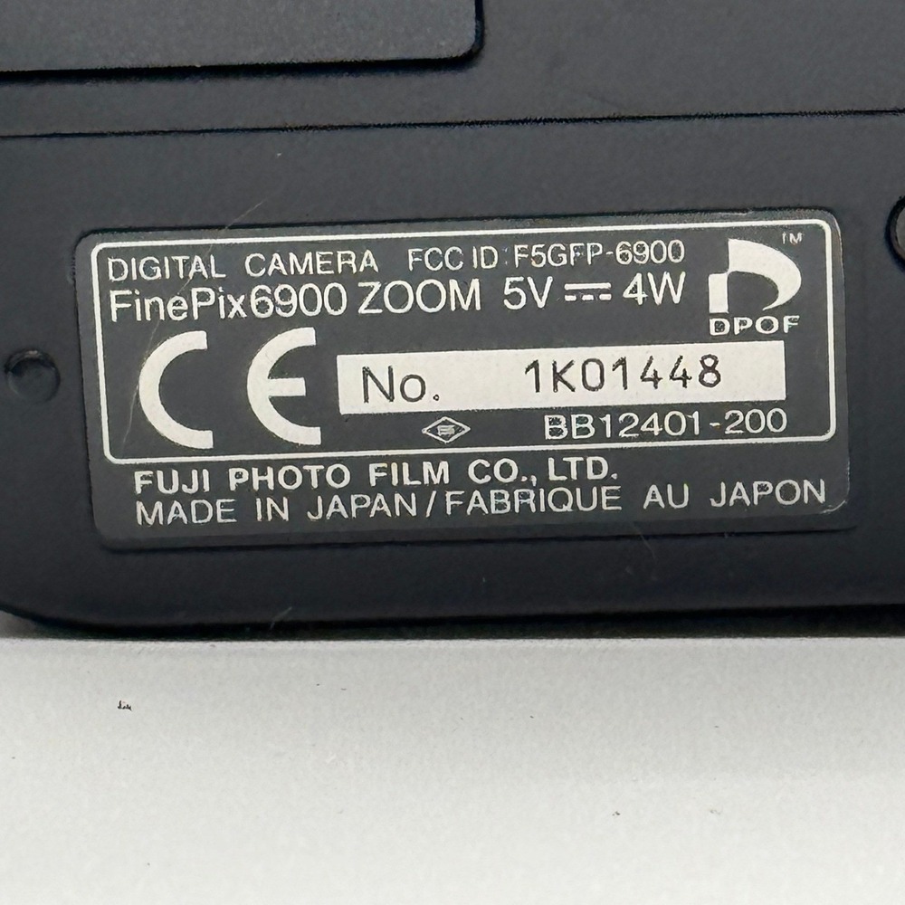 Fujifilm FinePix 6900Z Digital Camera 6x Optical Zoom Super CCD Black W/ Battery - Picture 7 of 11